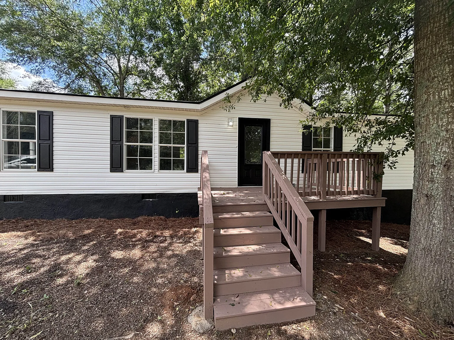 4 bed, 2128 sqft, $2,100 — Photo 1