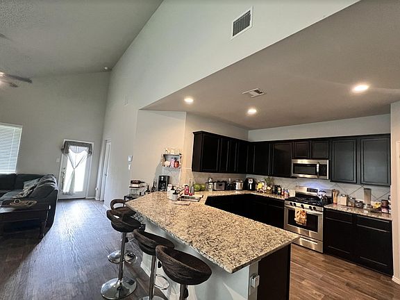 Kitchen - open concept