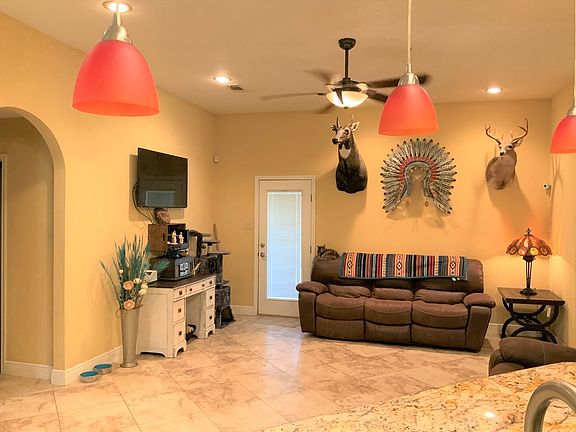 5th image of 3207 Oriental Ave