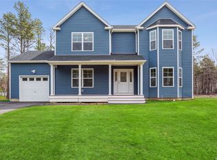 3 Candice Ct, Medford, NY 11763