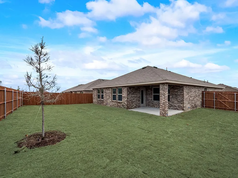 1131 Elijah Way — Photo 18
