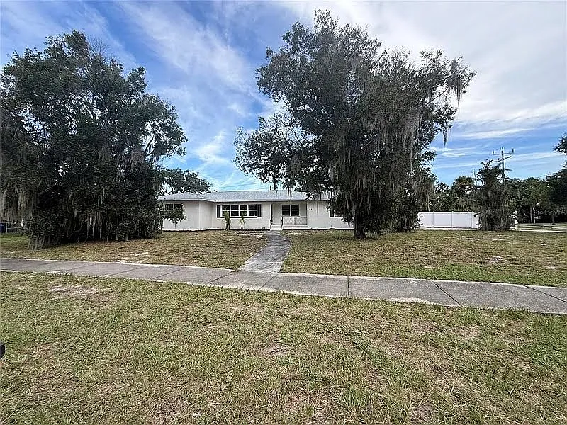3 bed, 1697 sqft, $2,447 — Photo 3