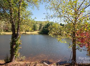 50B Mint Lake Ct E, Franklin, NC 28734