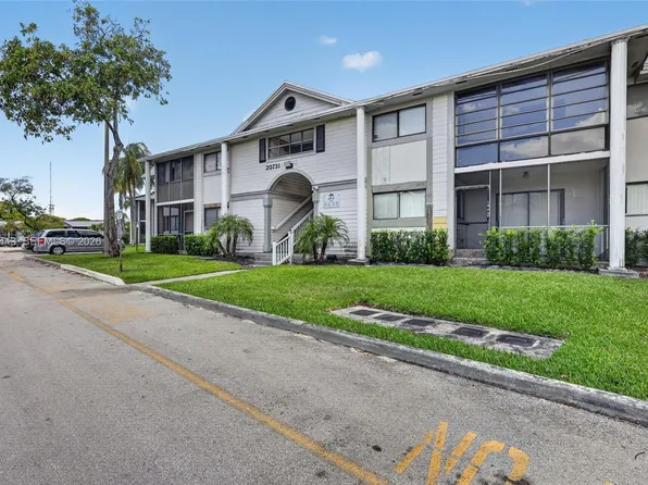 20731 NE 4th Pl APT 104, Miami, FL 33179
