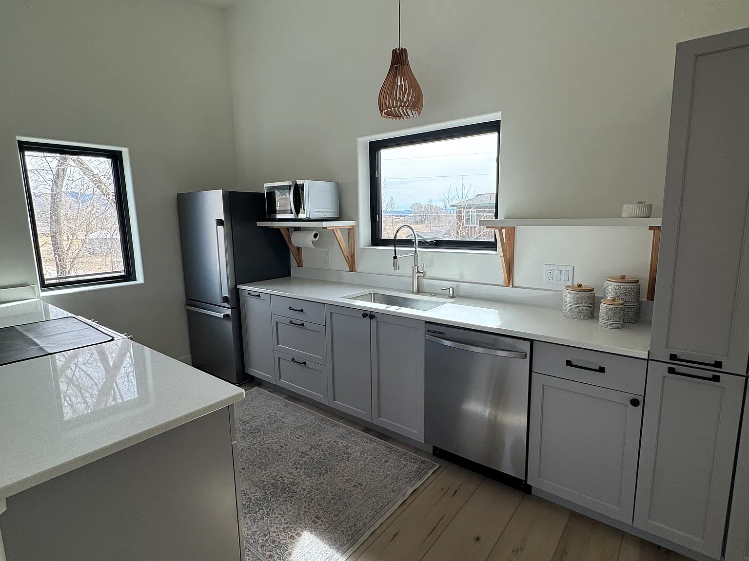 109 Meadow Ln — Photo 3