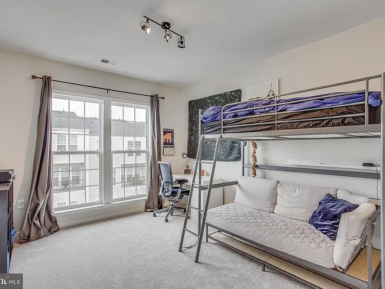 42707 Wardlaw Ter — Photo 29