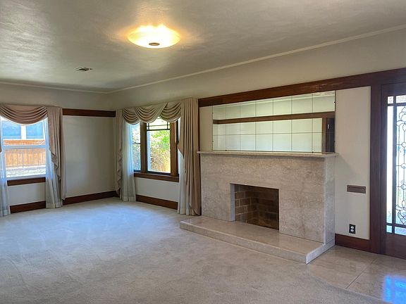 3rd image of 3025 Kalmia St