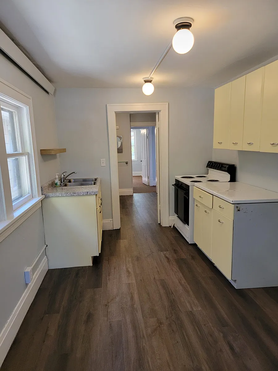 Kitchen - 117 2nd St N #2