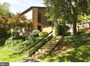 166 Oakmont Ct, Reading, PA 19607