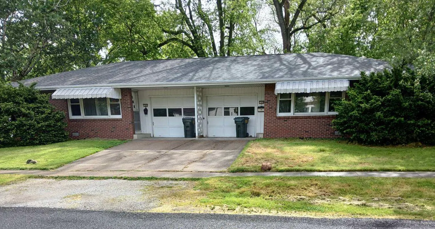 1304 W Maple St photo 1