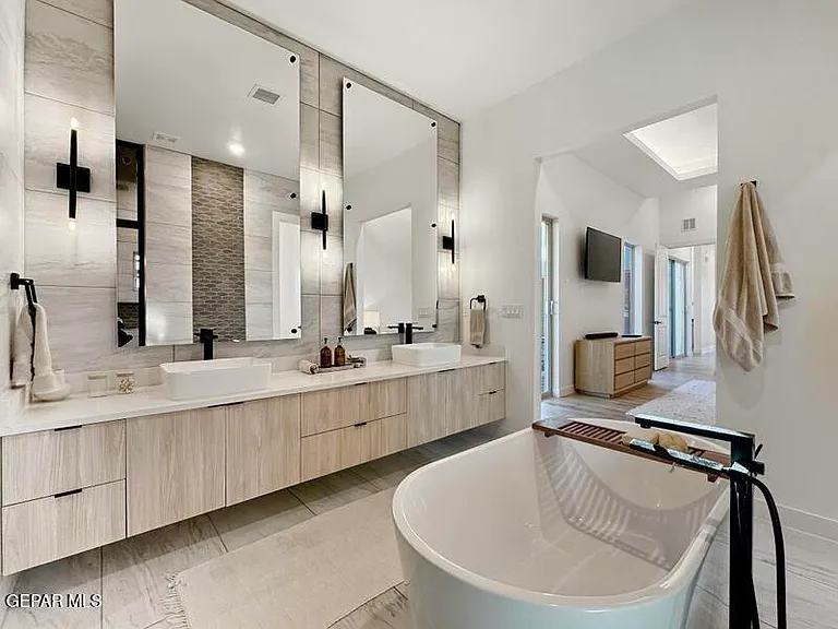 5636 River Run St — Photo 23