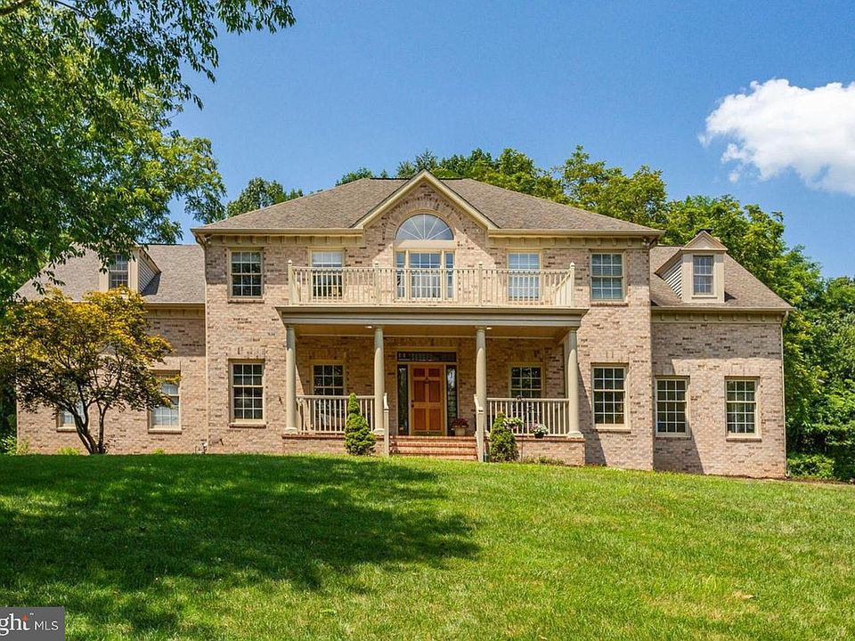 1st image of 2498 Oakton Hills Dr