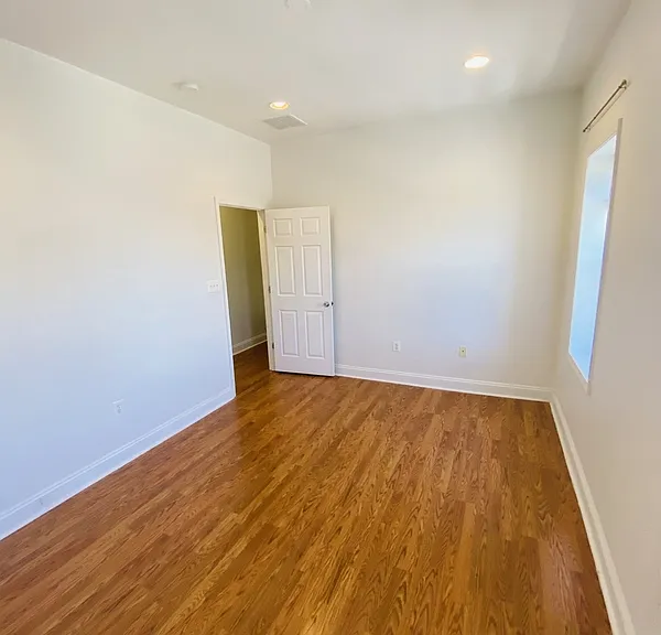 1600 Light St #B — Photo 18