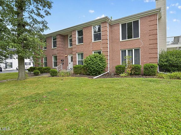 5th image of 1926 Queenswood Dr APT 3