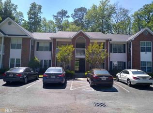 412 Streamside Dr, Roswell, GA 30076