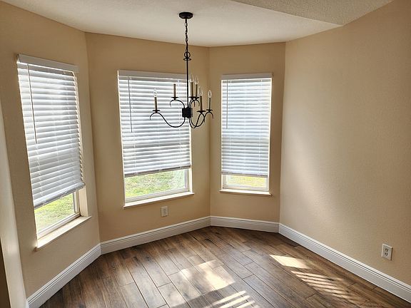 4th image of 3158 SW Esperanto St