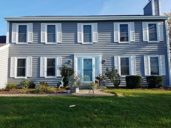 S74W25345 High Ridge DRIVE, Waukesha, WI 53189