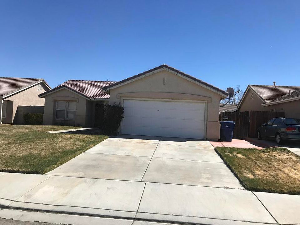 1st image of 43256 Fleetwood Dr