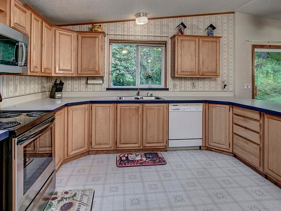 2nd image of 8113 183rd St NW