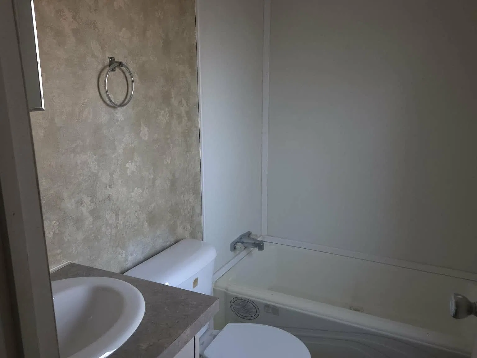 2 bed, 912 sqft, $750 — Photo 4