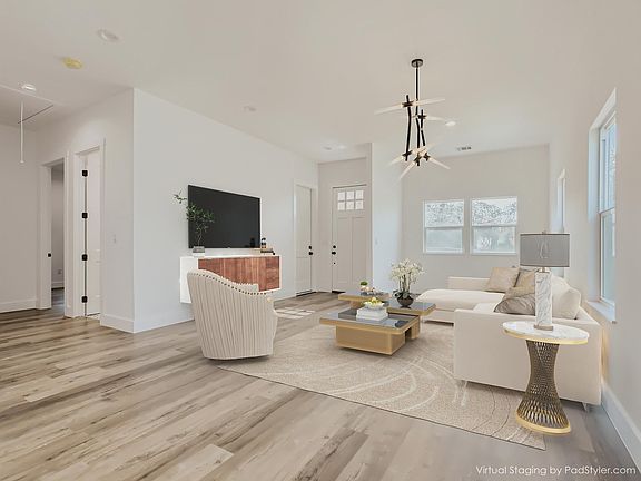 Living area, open space (virtual staging)