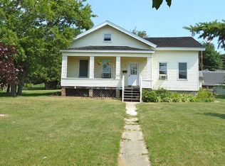 508 4th Ave, Menominee, MI 49858