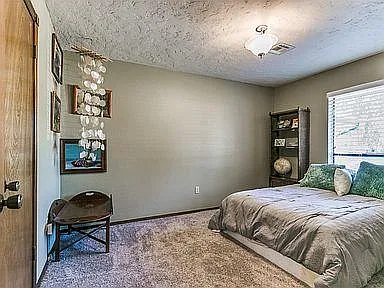 1721 N Gleason Ave — Photo 10