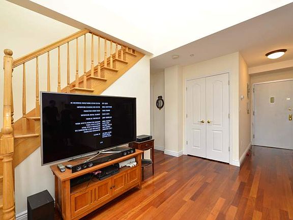 5th image of 2388 Ocean Ave APT 6