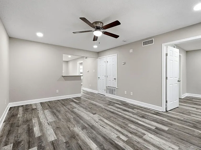 705 Vassar Ct #B — Photo 11