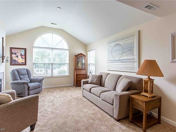 2nd image of 552 Morningstar Dr