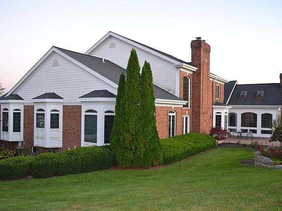 5th image of 6320 Meadowlake Dr