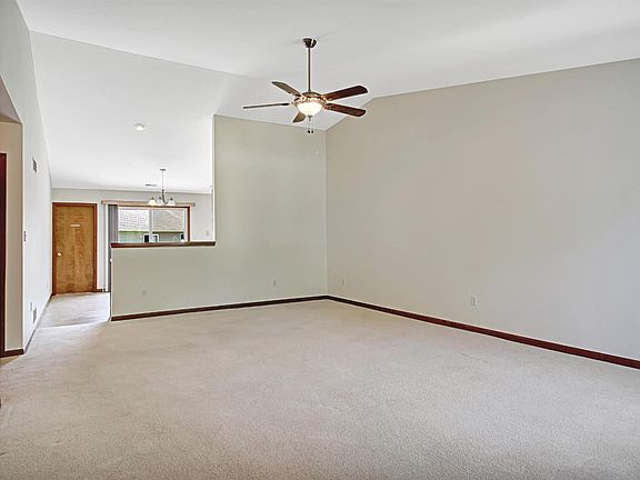 4th image of 3636 Franklin Ave