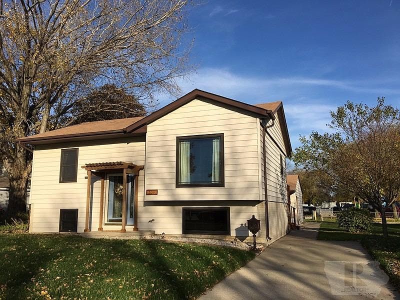 1st image of 609 S Jefferson Ave