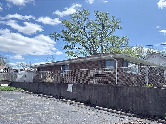 2nd image of 785 Brittain Rd