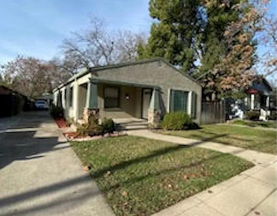 1st image of 130 Nevada Ave
