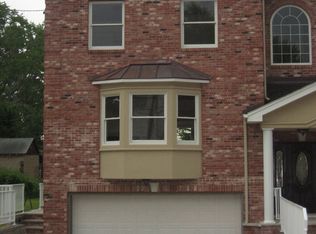 464 Dewey Ave #1, Saddle Brook, NJ 07663