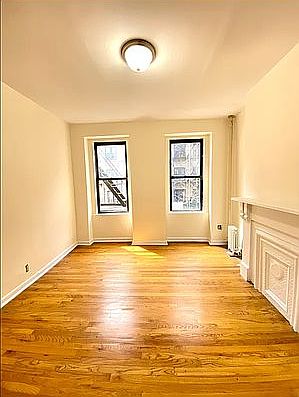 2nd image of 239 W 15th St APT 2FW