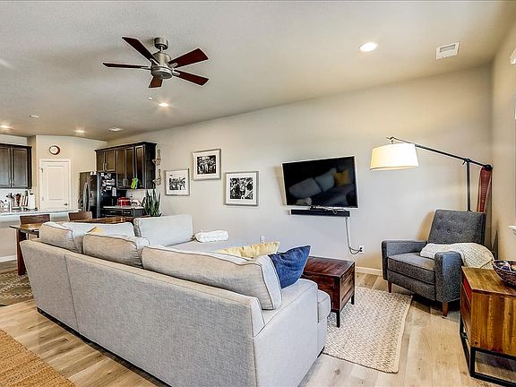 3rd image of 638 Stonebridge Dr