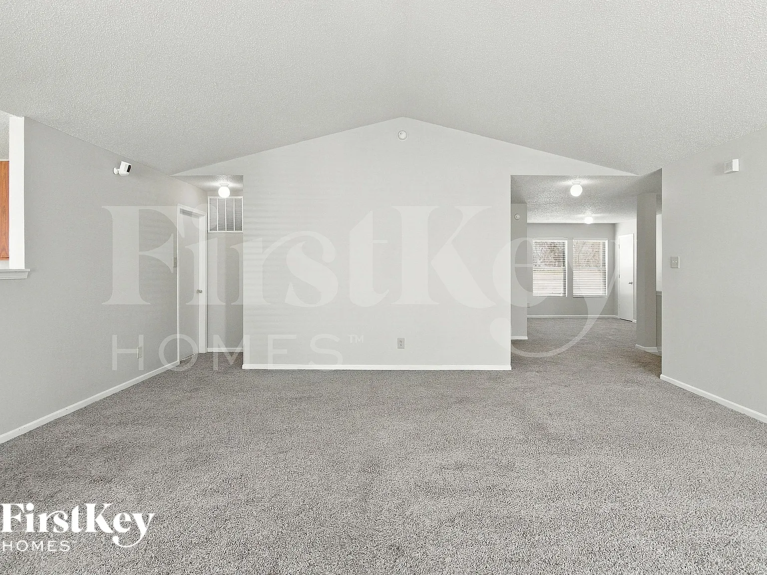 3 bed, 2.0 bath, 1822 sqft, $1,885 — Photo 4