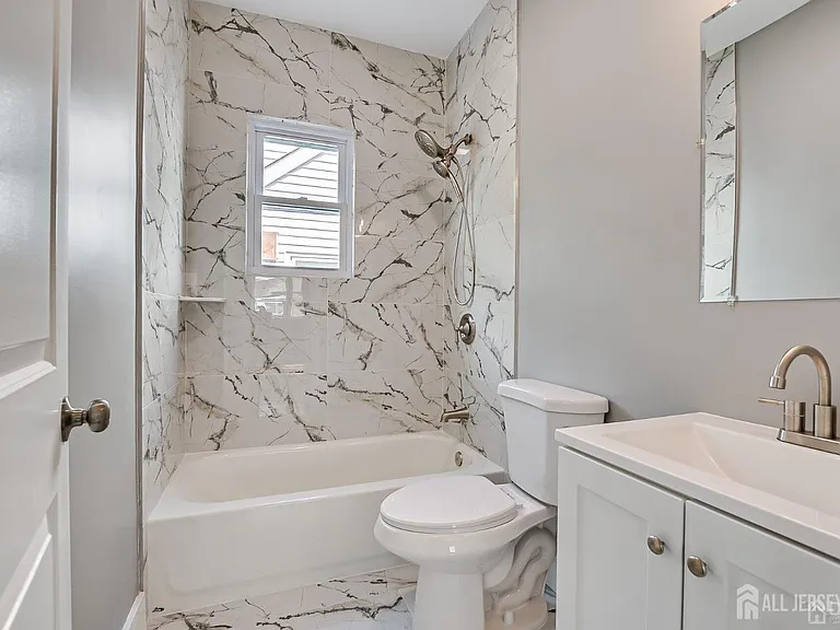 48 Johnson Pl — Photo 20