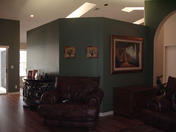 Vaulted Ceilings,Living Room