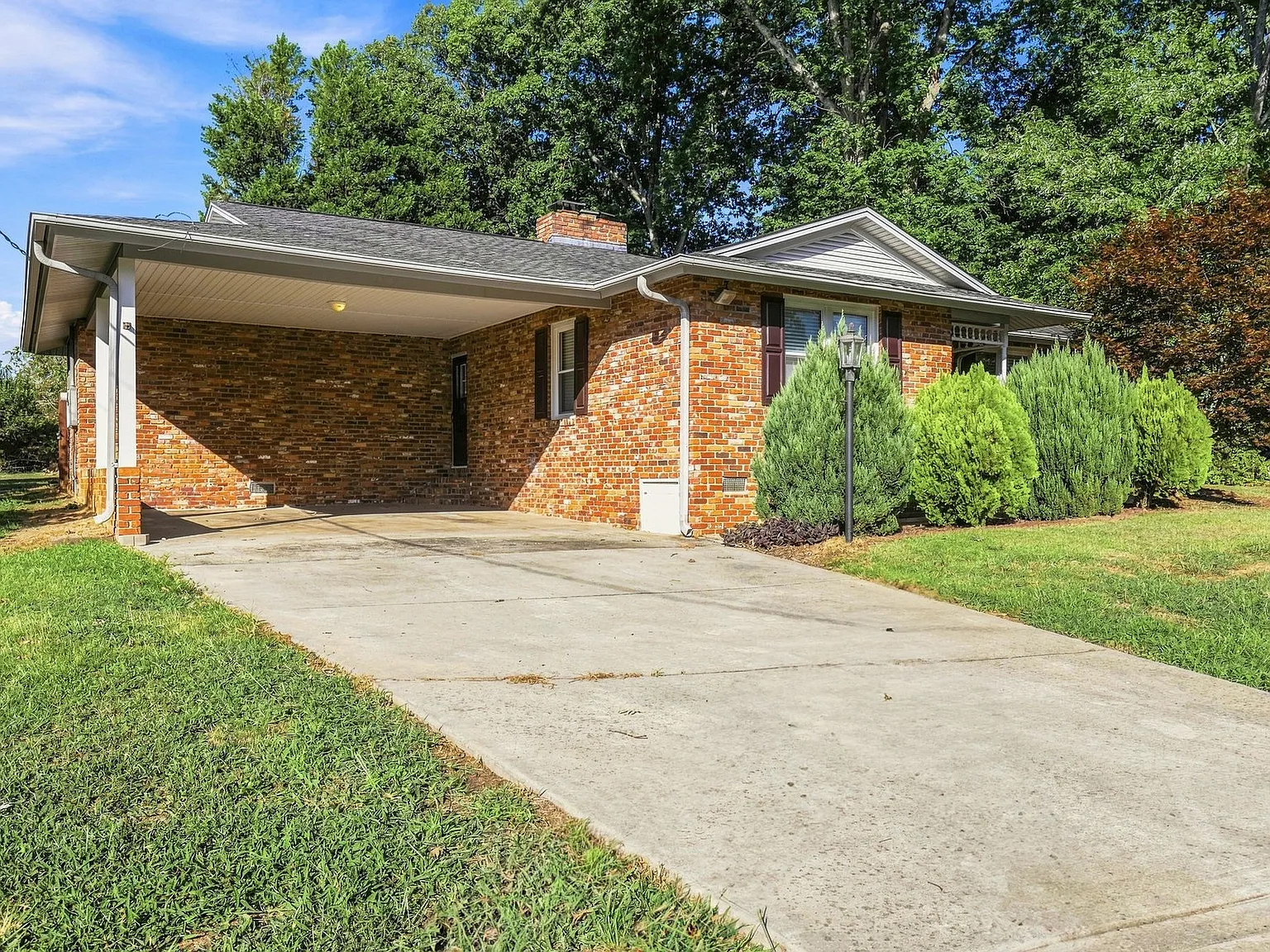 3 bed, 1785 sqft, $1,995 — Photo 1