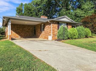 206 Lions Club Rd, Greenville, SC 29617
