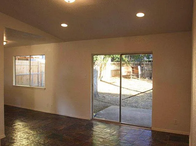 2412 Village Walk — Photo 6