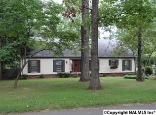 939 8th Ave NE, Arab, AL 35016