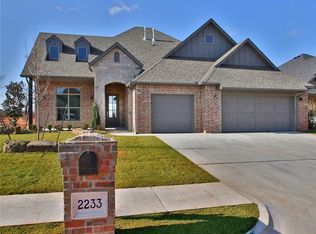 2233 Bretton Ln, Edmond, OK 73012