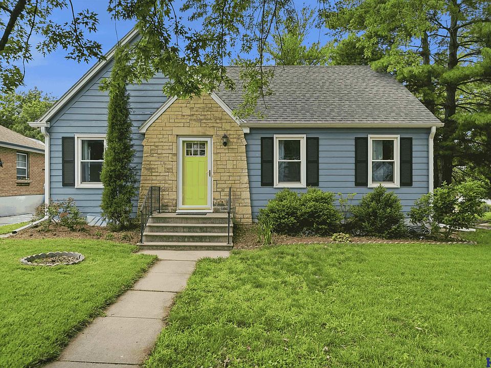 1st image of 2501 S 34th St