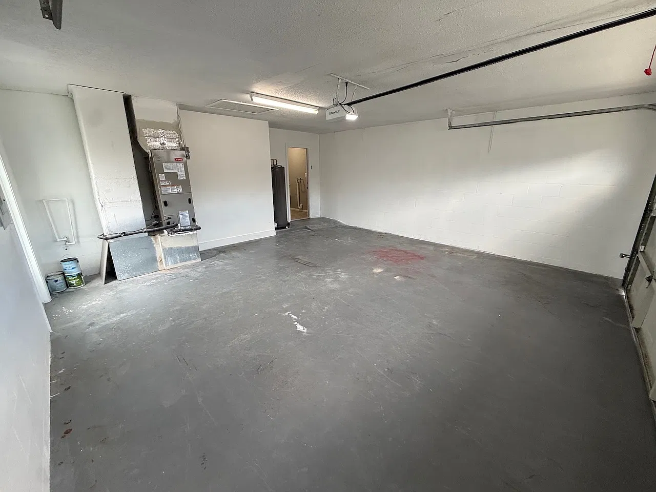 3 bed, 1216 sqft, $2,100 — Photo 3