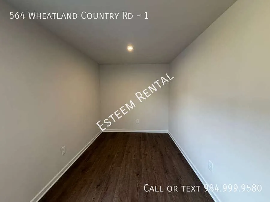 3 bed, 2.5 bath, 1560 sqft, $1,895 — Photo 4