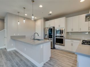 11323 Gravitation Dr, Las Vegas, NV 89135